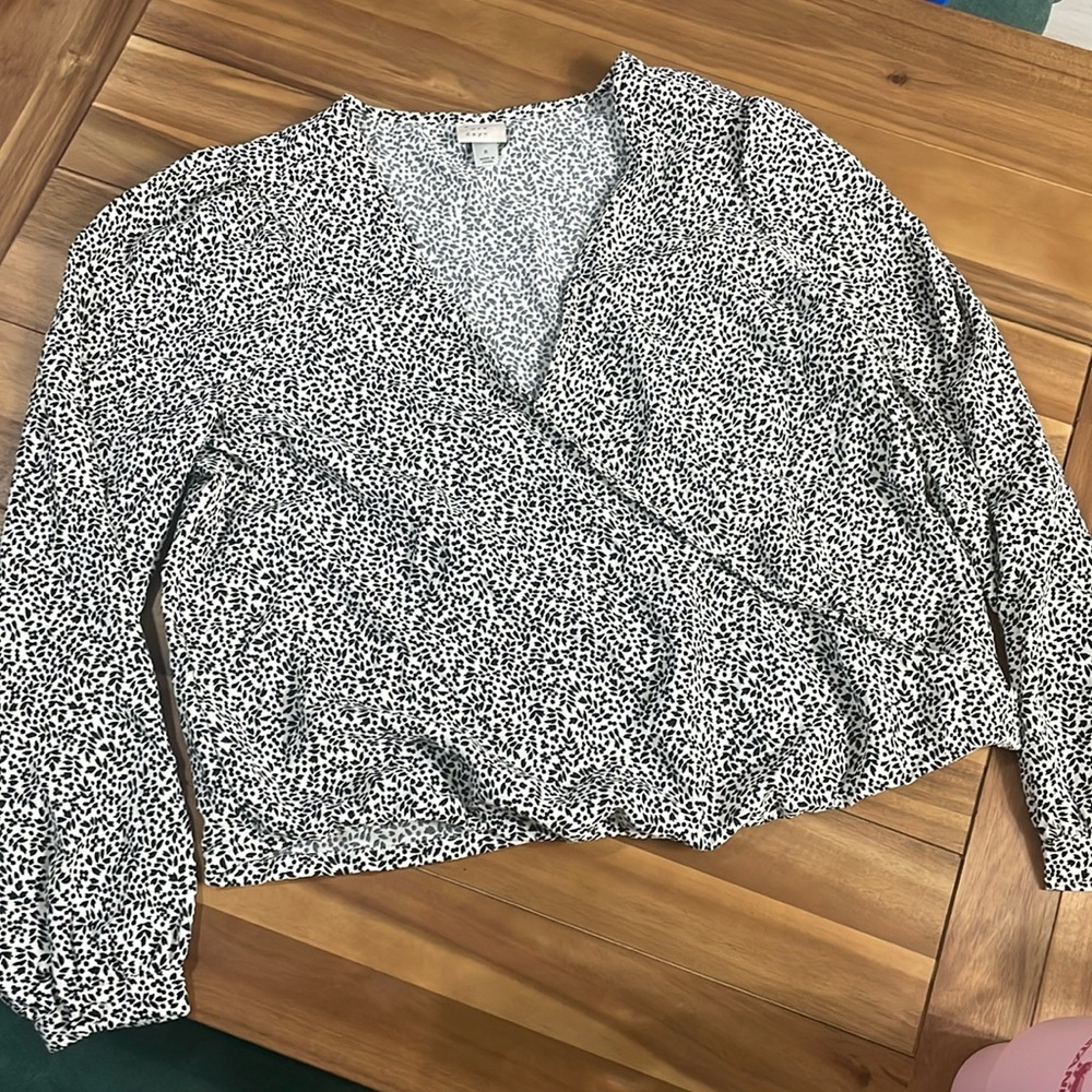 A new day black and white top